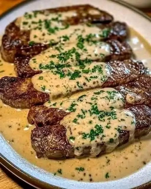 Juicy Steak Garlic Sauce