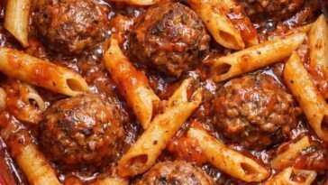 Meatball Penne in the Slow Cooker 3-Ingredient