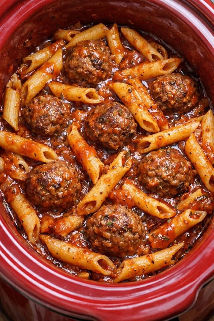 Meatball Penne in the Slow Cooker 3-Ingredient