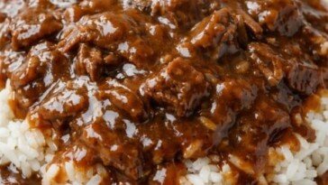Rice and Gravy In Slow Cooker 3 Ingredients