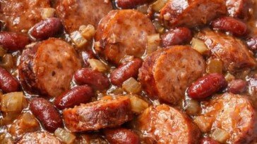 Sausage and Beans In Slow Cooker 4 Ing