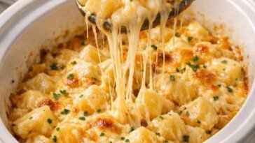Slow Cooker Cheesy Potatoes 4 Ingredients