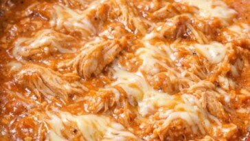 Creamy Enchilada Chicken Slow Cooker 4-Ingredient