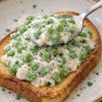 Creamy Peas Piled on Yummy Toast
