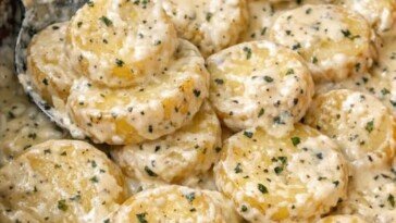 Crock Pot Irish Sausage Coddle