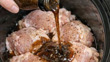 Slow Cooker Balsamic Chicken 5-Ingredient