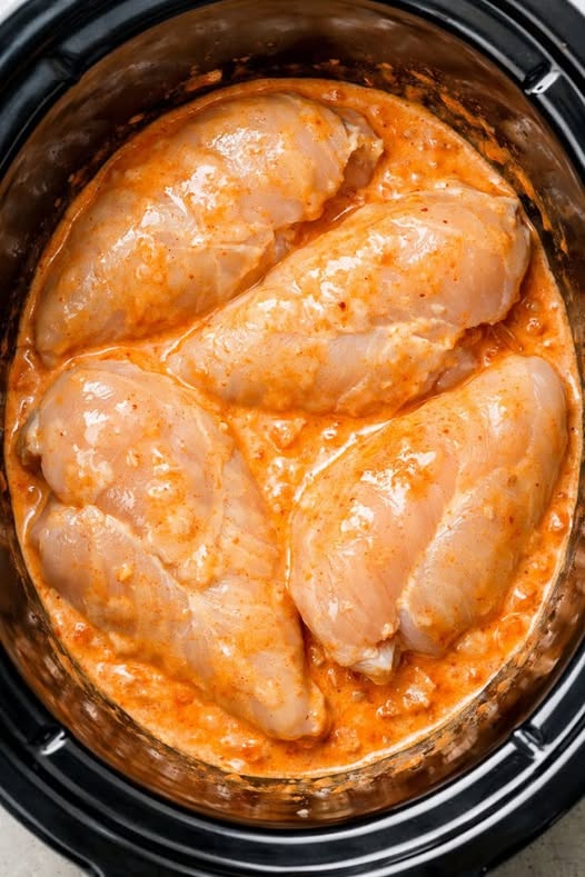 Slow Cooker Buffalo Chicken 5-Ingredient