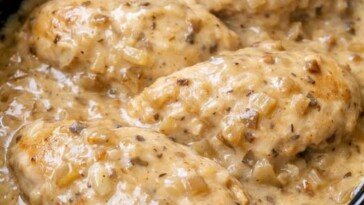 Slow Cooker Onion Chicken