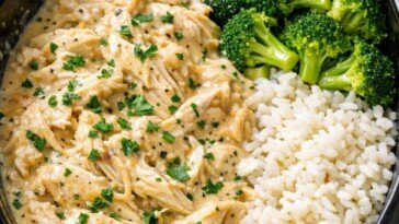 Smothered Cream Chicken 3-Ingredient Slow Cooker