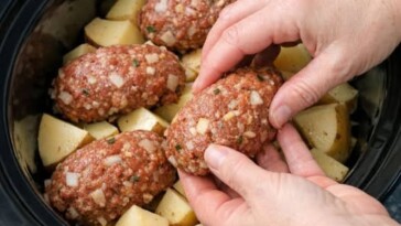 Amish Meatloaf Potatoes Slow Cooker 5-Ingredient