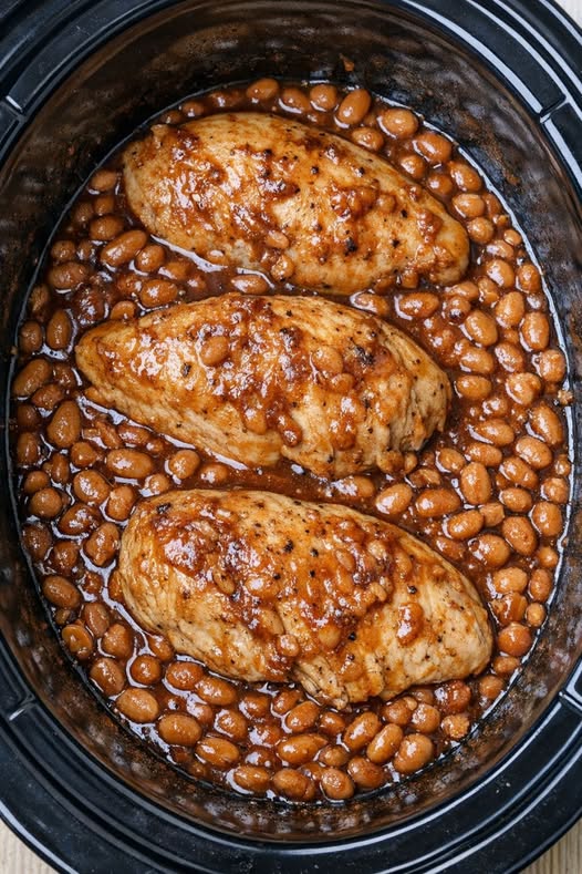 Chicken and Baked Beans Slow Cooker 4-Ingredient