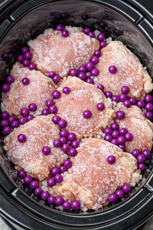 Hero Chicken with Purple Onions Slow Cooker
