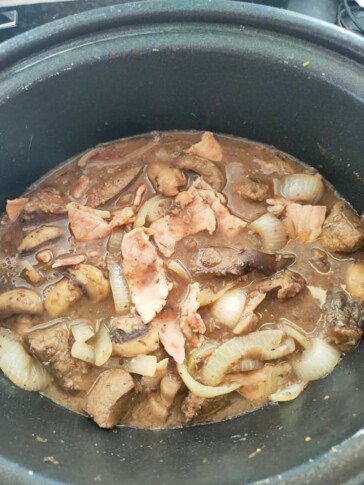 Slow Cooker Liver-Bacon