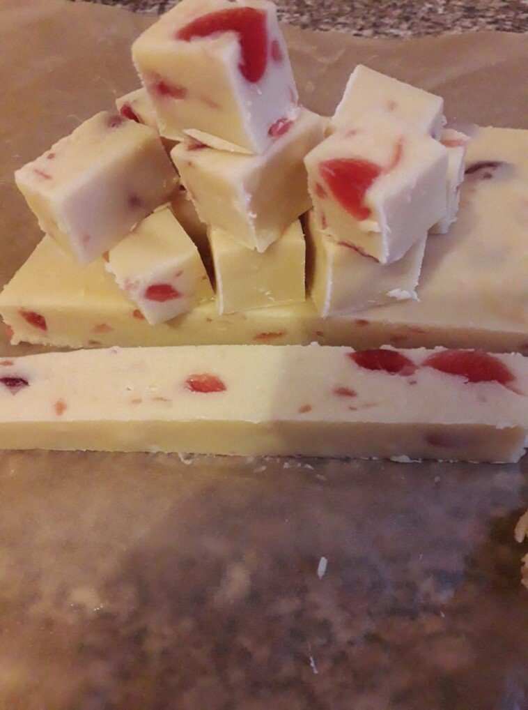 Slow Cooker Bakewell Fudge Recipe