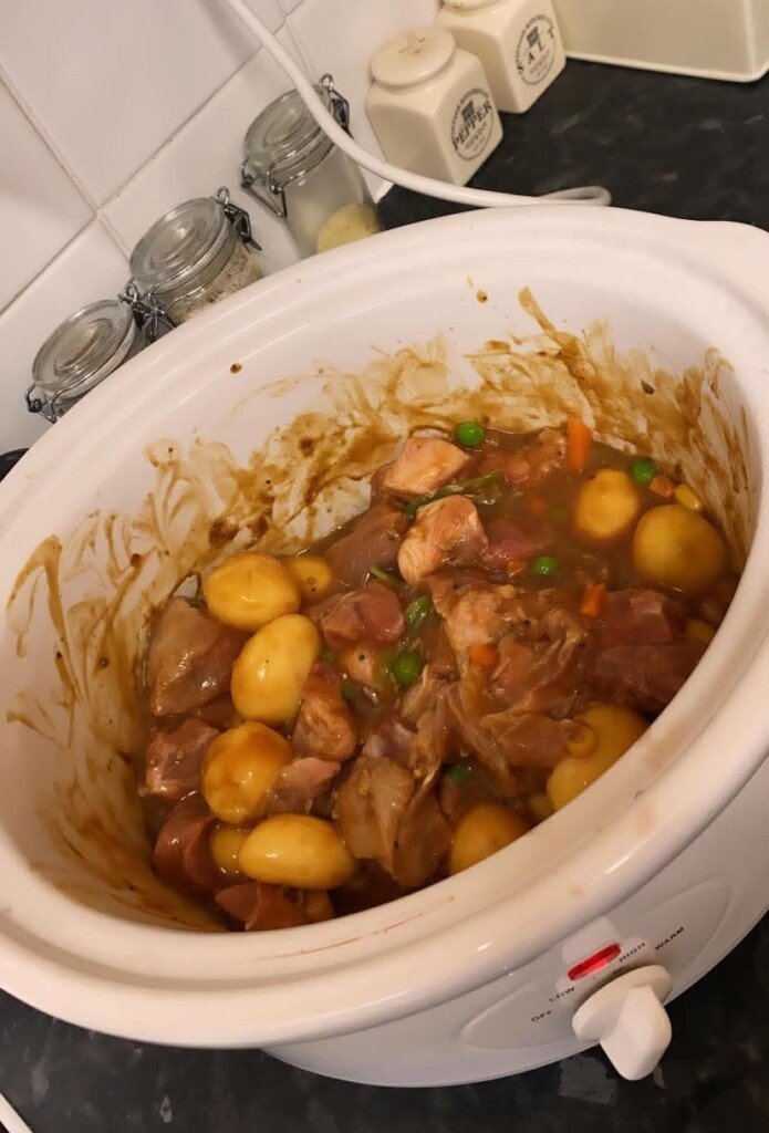 This Slow Cooker Beef Casserole is packed with tender beef chunks, baby new potatoes, green beans and peas, all simmered in a rich, savoury gravy. A simple, no-fuss family dinner that's ready when you are.Ingredients
800g (1¾ lb) stewing beef, cut into chunks
1 tbsp vegetable oil
1 large onion, chopped
2 garlic cloves, minced
500g (1 lb) baby new potatoes, halved
2 carrots, sliced
100g (¾ cup) green beans, trimmed
2 tbsp plain flour
600ml (2½ cups) beef stock
1 tbsp Worcestershire sauce
1 tbsp tomato purée
1 tsp dried thyme
1 bay leaf
Salt and black pepper, to taste
100g (¾ cup) frozen peas
Slow Cooker Beef Casserole: Instructions
Warm the oil in a pan over medium-high heat.
Brown the beef chunks in batches for 2–3 minutes per side, then transfer to the slow cooker. This step is optional but adds extra flavour.
Put the onion and garlic into the pan. Cook them for 2 to 3 minutes until they become soft.
Add the onion and garlic to the slow cooker along with the baby new potatoes, carrots, and green beans.
Add the flour to the beef and vegetables. Stir everything well so the flour covers them.
Pour in the beef broth, Worcestershire sauce, and tomato paste. Mix everything together until well combined.
Add the dried thyme, bay leaf, salt, and pepper.
Cover and cook on low for 7–8 hours, or on high for 4–5 hours, until the beef and potatoes are tender.
Stir once or twice during cooking, adding a splash more stock if the casserole looks too thick.
Add the frozen peas for the last 15 to 20 minutes so they cook but stay fresh and green.
Remove the bay leaf before serving.
Taste and adjust the seasoning as needed.
Ladle into bowls and serve hot, straight from the pot or with crusty bread.
This rich, homely beef casserole is the perfect set-and-forget dinner — packed with tender meat and hearty vegetables in every comforting spoonful.
Slow Cooker Beef Casserole Recipe