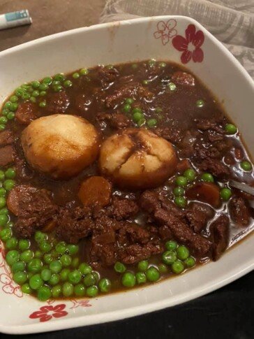 Beef Stew-carrots-peas and Dumplings In Slow Cooker
